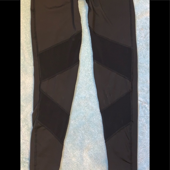 Lotus Leggings blackout  Mesh Sz small New - Picture 5 of 6